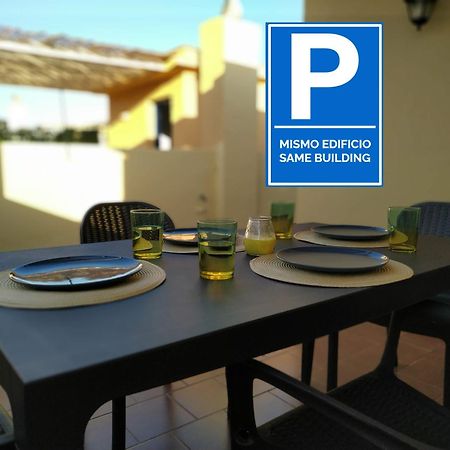 Malaga Yellow Duplex Free Parking And Terrace Exterior photo